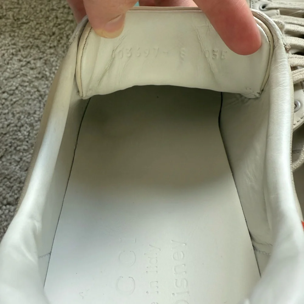 Disney x Gucci Mickey Mouse Sneakers - Picture 5 of 16